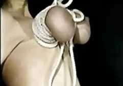 Piękny brunetka Duże sexfilmy tube cycki orgazm